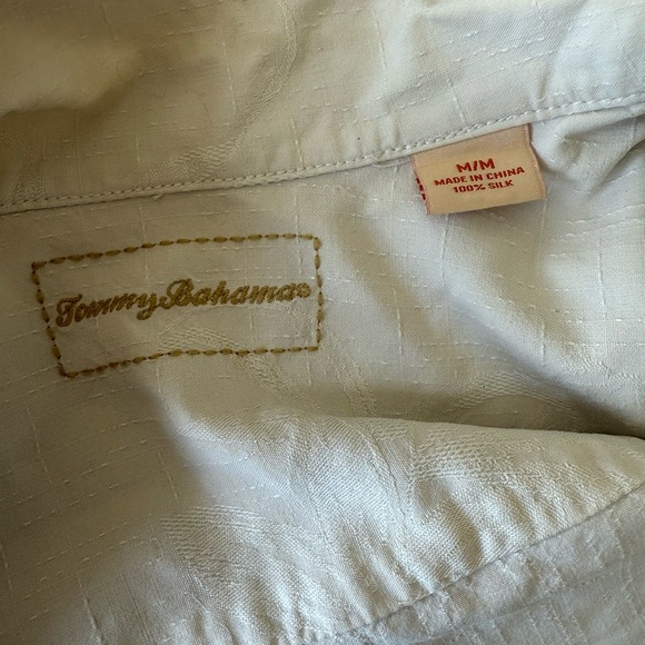 Tommy Bahama Men’s Short Sleeve Button Down 100% Silk Size Medium - Picture 5 of 5